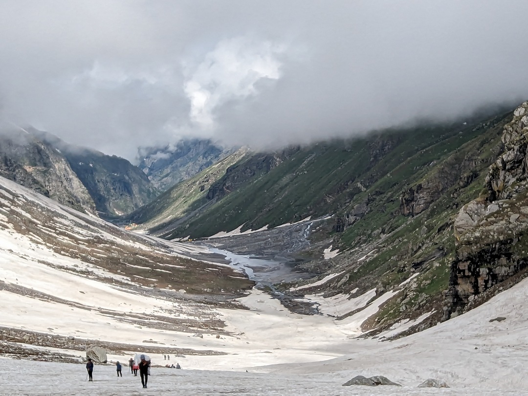 Complete guide to Hampta Pass trek in the month of June